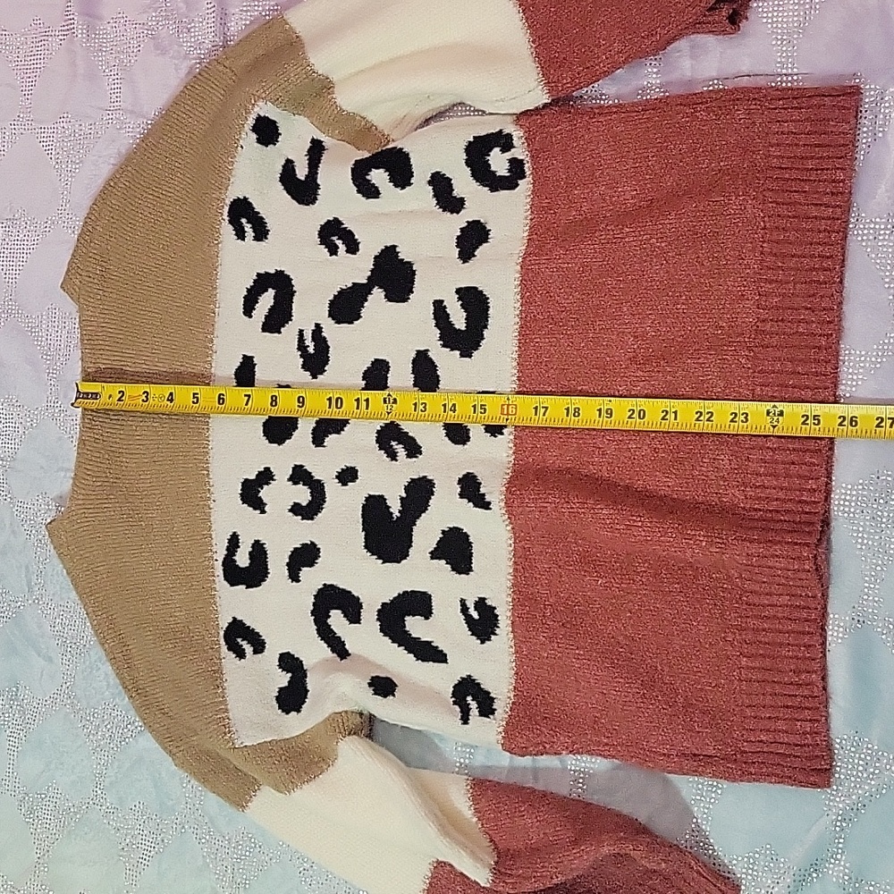 Davi&Dani Women Small Pullover fuzzy Sweater - Picture 7 of 7